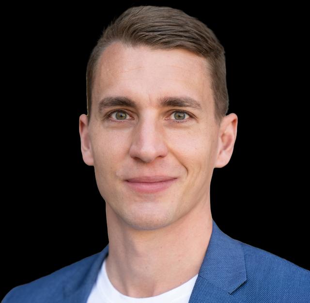 Portrait of Stefan Rau, Co-Founder & CEO at ChessLine
